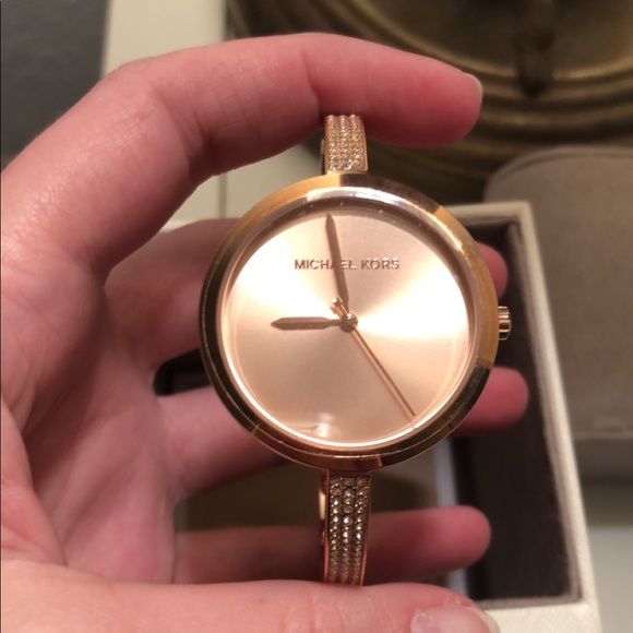 MICHAEL KORS NEVER USED WATCH - Picture 2 of 4